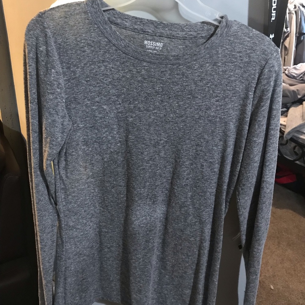 Grey long sleeve shirt